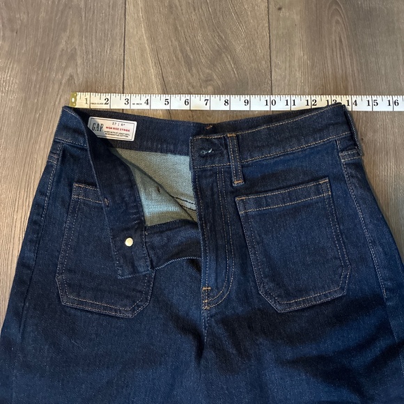 Jeans - Picture 1 of 3
